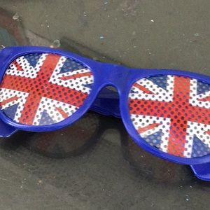 canadian flag glasses